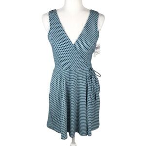 Speechless Striped Tank Dress With Pockets
Size M